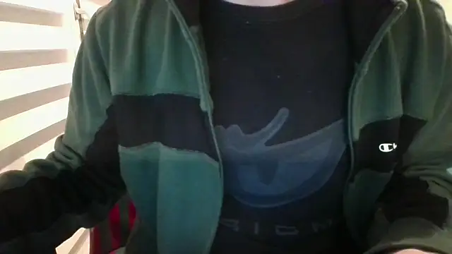 Snapshot of alessexxx24 chatting on 24, 1, 2025 alessexxx24 online show from 24, 1, 2025