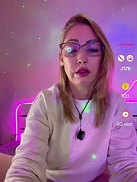 Snapshot of RAIRAsexy chatting on 19, 5, 2026 RAIRAsexy online show from 19, 5, 2026
