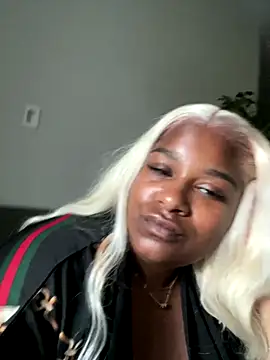 Snapshot of BigFineSelena chatting on 17, 9, 2025 BigFineSelena online show from 17, 9, 2025