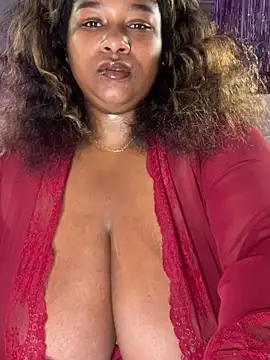 Snapshot of BigFineSelena chatting on 3, 2, 2026 BigFineSelena online show from 3, 2, 2026