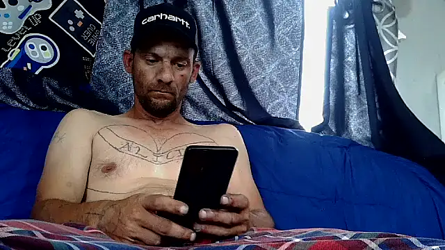 Snapshot of goodick4u28 chatting on 16, 4, 2026 goodick4u28 online show from 16, 4, 2026