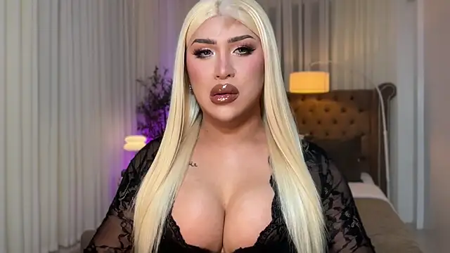 Your Majesty Tyra online show from 4, 10, 2025