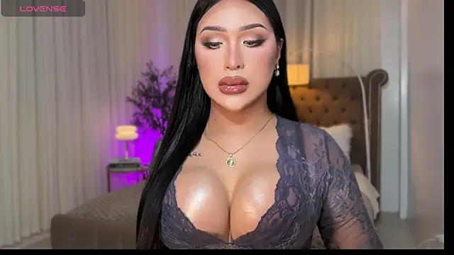 Your Majesty Tyra online show from 23, 11, 2025