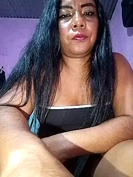 Snapshot of rosmery-navarro chatting on 4, 12, 2024 rosmery-navarro online show from 4, 12, 2024