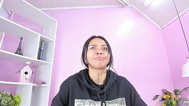 miss soffi  online show from 25, 2, 2025