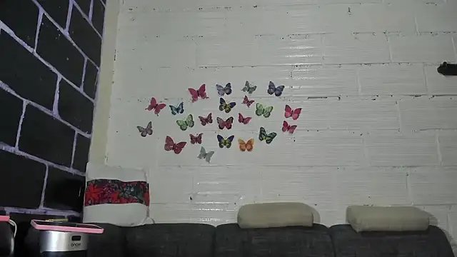 Snapshot of sarasandle chatting on 6, 1, 2026 sarasandle online show from 6, 1, 2026