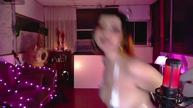 Snapshot of Aquamarinebubble chatting on 27, 2, 2025 Aquamarinebubble online show from 27, 2, 2025