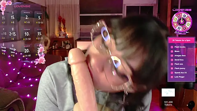 Snapshot of Aquamarinebubble chatting on 2, 10, 2025 Aquamarinebubble online show from 2, 10, 2025