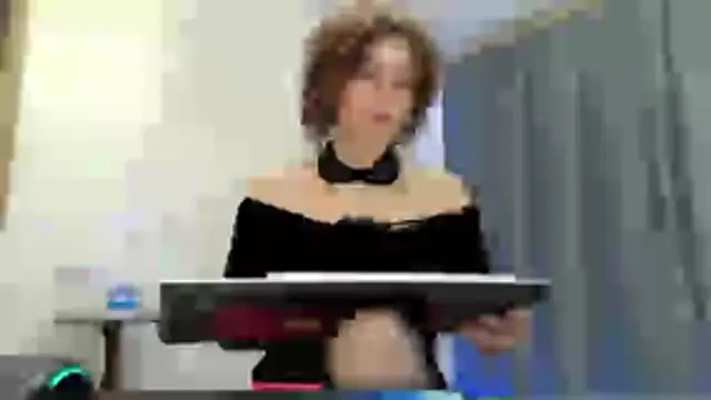 Snapshot of elenaza chatting on 5, 6, 2026 elenaza online show from 5, 6, 2026