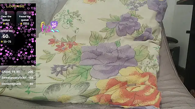 Kittywhiteass online show from 10, 5, 2026