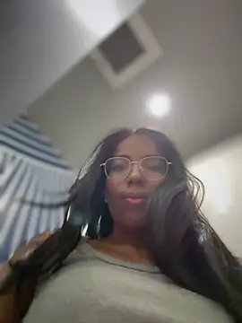 Snapshot of SheenaBrooke chatting on 1, 4, 2026 SheenaBrooke online show from 1, 4, 2026