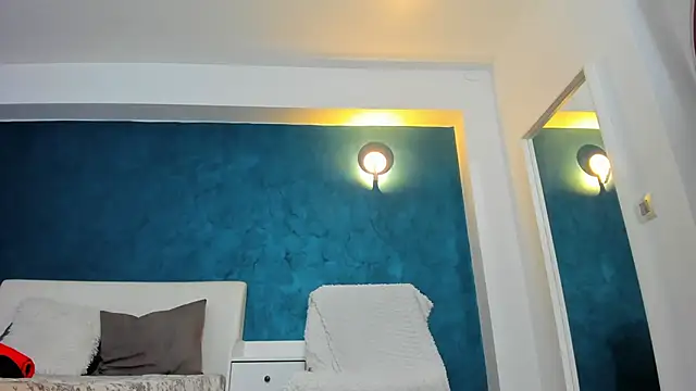 Anna Lewis online show from 10, 3, 2025