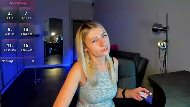 Snapshot of ZoeGrant chatting on 10, 2, 2026 ZoeGrant online show from 10, 2, 2026