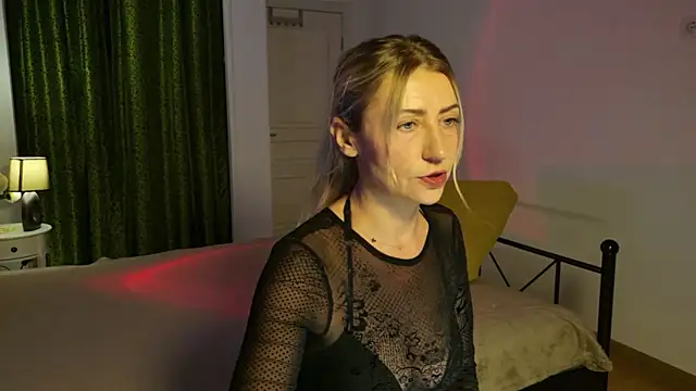ZoeGrant online show from 19, 5, 2026