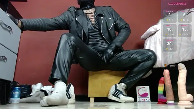 TomLover 12 online show from 29, 1, 2025