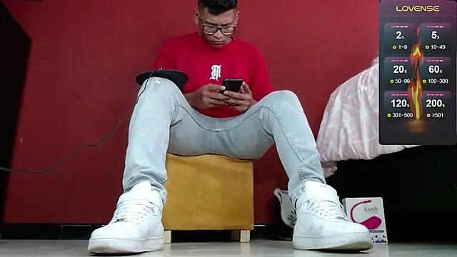 TomLover 12 online show from 7, 2, 2025