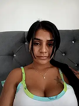 Snapshot of AnnRosse18 chatting on 8, 2, 2025 AnnRosse18 online show from 8, 2, 2025