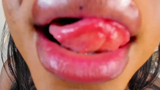 Snapshot of GianinaLewis chatting on 13, 3, 2025 GianinaLewis online show from 13, 3, 2025