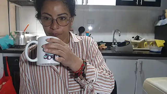 kateleyagrey online show from 28, 9, 2025