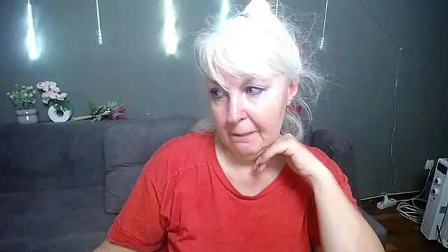 Snapshot of BlondyLeeBest chatting on 6, 5, 2026 BlondyLeeBest online show from 6, 5, 2026