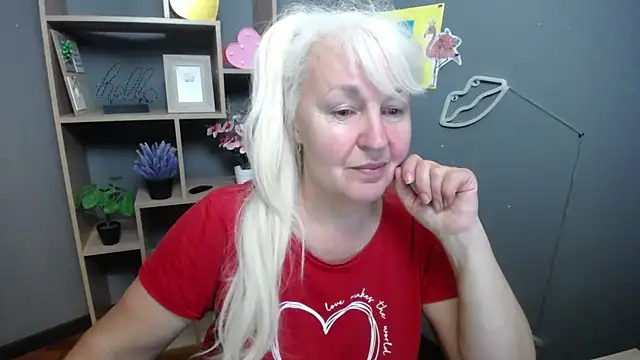 Snapshot of BlondyLeeBest chatting on 12, 5, 2026 BlondyLeeBest online show from 12, 5, 2026