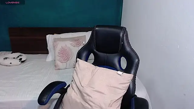 scaelettdubois online show from 18, 10, 2025