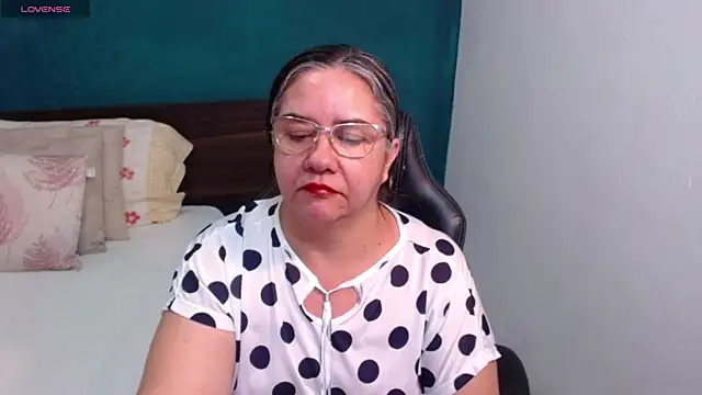 scaelettdubois online show from 9, 3, 2026