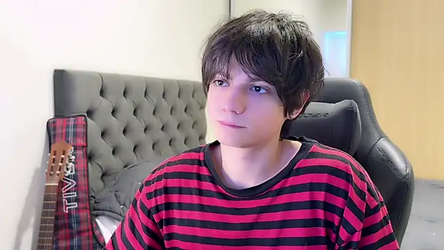 Snapshot of SasukeUhchiaa chatting on 2, 12, 2024 SasukeUhchiaa online show from 2, 12, 2024