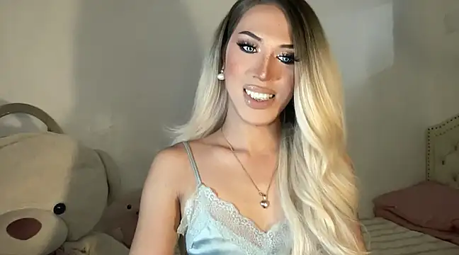 Snapshot of Ts_glamxxxx chatting on 2, 2, 2025 Ts glamxxxx online show from 2, 2, 2025