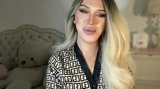 Snapshot of Ts_glamxxxx chatting on 5, 3, 2025 Ts glamxxxx online show from 5, 3, 2025