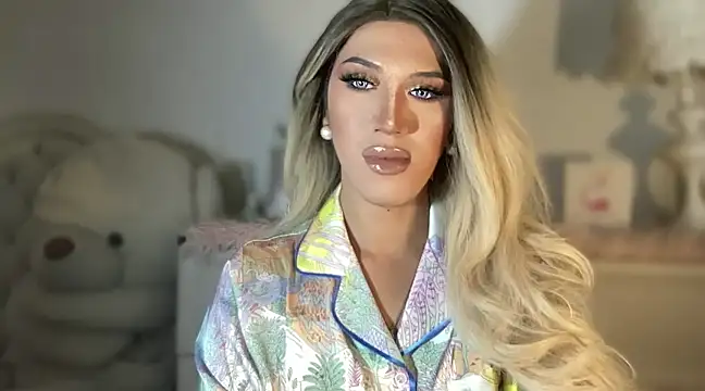 Snapshot of Ts_glamxxxx chatting on 8, 3, 2025 Ts glamxxxx online show from 8, 3, 2025