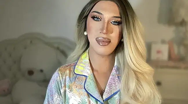 Snapshot of Ts_glamxxxx chatting on 14, 3, 2025 Ts glamxxxx online show from 14, 3, 2025