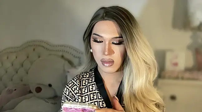 Snapshot of Ts_glamxxxx chatting on 15, 3, 2025 Ts glamxxxx online show from 15, 3, 2025