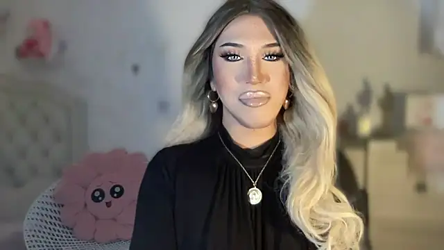 Snapshot of Ts_glamxxxx chatting on 8, 9, 2025 Ts glamxxxx online show from 8, 9, 2025