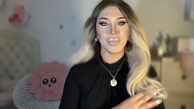 Snapshot of Ts_glamxxxx chatting on 9, 9, 2025 Ts glamxxxx online show from 9, 9, 2025