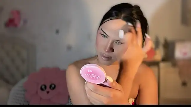 Snapshot of Ts_glamxxxx chatting on 14, 9, 2025 Ts glamxxxx online show from 14, 9, 2025