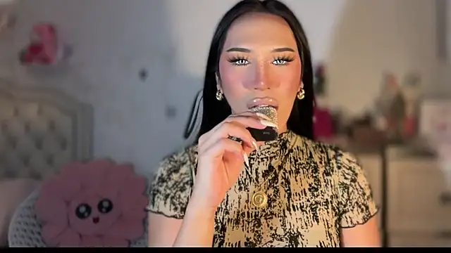 Snapshot of Ts_glamxxxx chatting on 15, 9, 2025 Ts glamxxxx online show from 15, 9, 2025