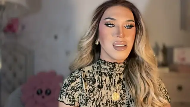 Snapshot of Ts_glamxxxx chatting on 20, 9, 2025 Ts glamxxxx online show from 20, 9, 2025