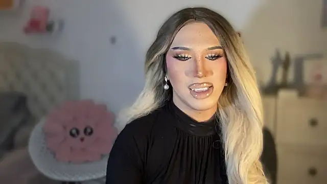 Snapshot of Ts_glamxxxx chatting on 29, 9, 2025 Ts glamxxxx online show from 29, 9, 2025