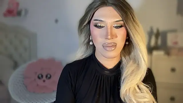 Snapshot of Ts_glamxxxx chatting on 1, 10, 2025 Ts glamxxxx online show from 1, 10, 2025