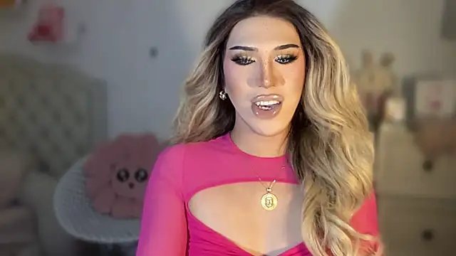 Snapshot of Ts_glamxxxx chatting on 5, 10, 2025 Ts glamxxxx online show from 5, 10, 2025