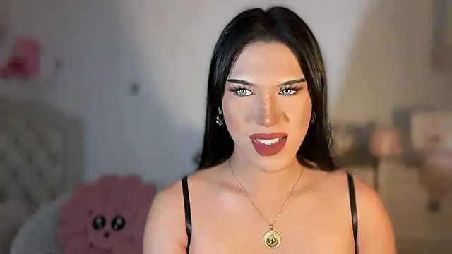 Snapshot of Ts_glamxxxx chatting on 8, 10, 2025 Ts glamxxxx online show from 8, 10, 2025