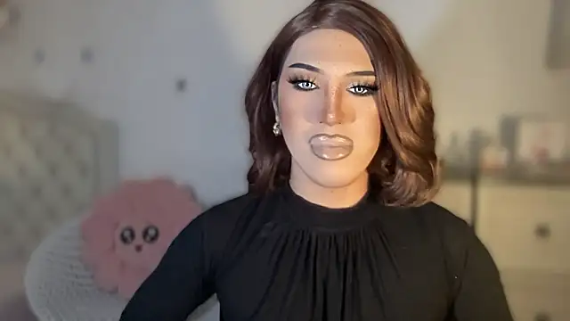 Snapshot of Ts_glamxxxx chatting on 17, 10, 2025 Ts glamxxxx online show from 17, 10, 2025