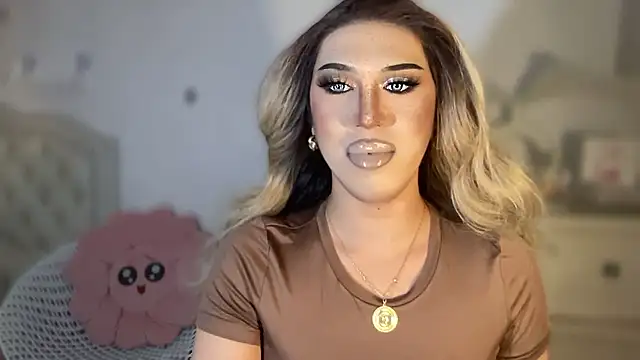 Snapshot of Ts_glamxxxx chatting on 20, 10, 2025 Ts glamxxxx online show from 20, 10, 2025