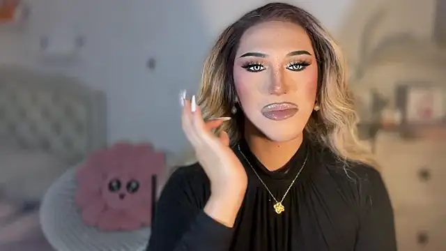 Snapshot of Ts_glamxxxx chatting on 29, 10, 2025 Ts glamxxxx online show from 29, 10, 2025