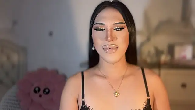 Snapshot of Ts_glamxxxx chatting on 5, 11, 2025 Ts glamxxxx online show from 5, 11, 2025