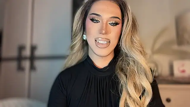 Snapshot of Ts_glamxxxx chatting on 4, 12, 2025 Ts glamxxxx online show from 4, 12, 2025