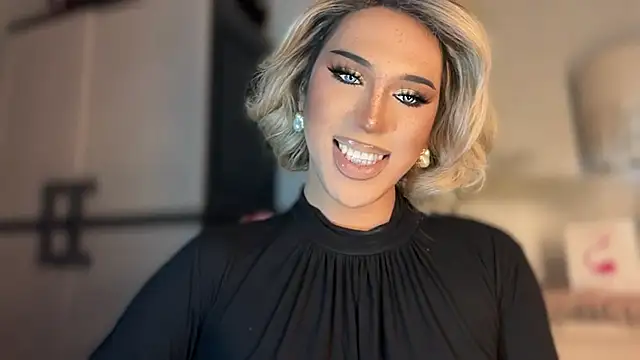 Snapshot of Ts_glamxxxx chatting on 5, 12, 2025 Ts glamxxxx online show from 5, 12, 2025