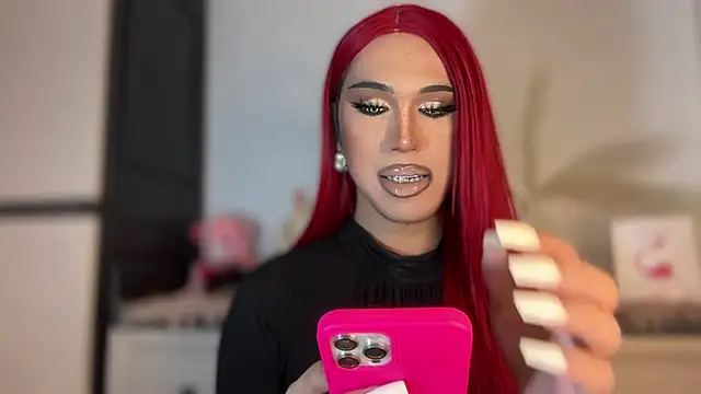 Snapshot of Ts_glamxxxx chatting on 16, 12, 2025 Ts glamxxxx online show from 16, 12, 2025