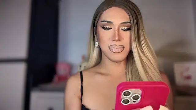 Snapshot of Ts_glamxxxx chatting on 6, 1, 2026 Ts glamxxxx online show from 6, 1, 2026